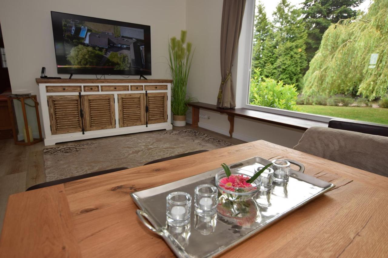 Landhaus Hideaway Mit Aussenpool, Sauna Und Kamin Bosau Esterno foto