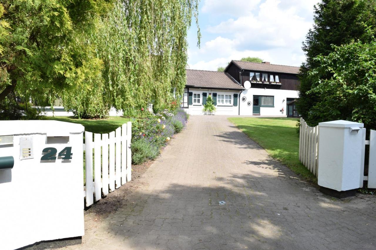 Landhaus Hideaway Mit Aussenpool, Sauna Und Kamin Bosau Esterno foto