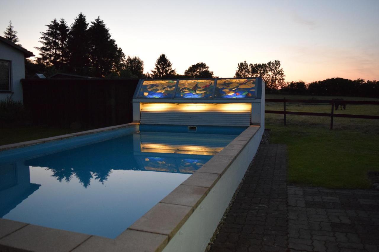 Landhaus Hideaway Mit Aussenpool, Sauna Und Kamin Bosau Esterno foto