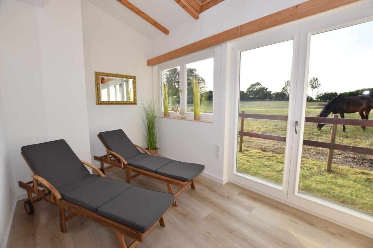 Landhaus Hideaway Mit Aussenpool, Sauna Und Kamin Bosau Esterno foto