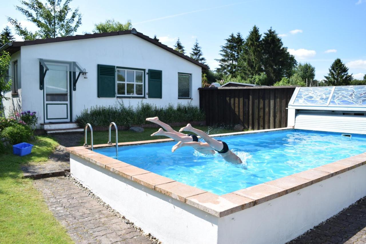 Landhaus Hideaway Mit Aussenpool, Sauna Und Kamin Bosau Esterno foto